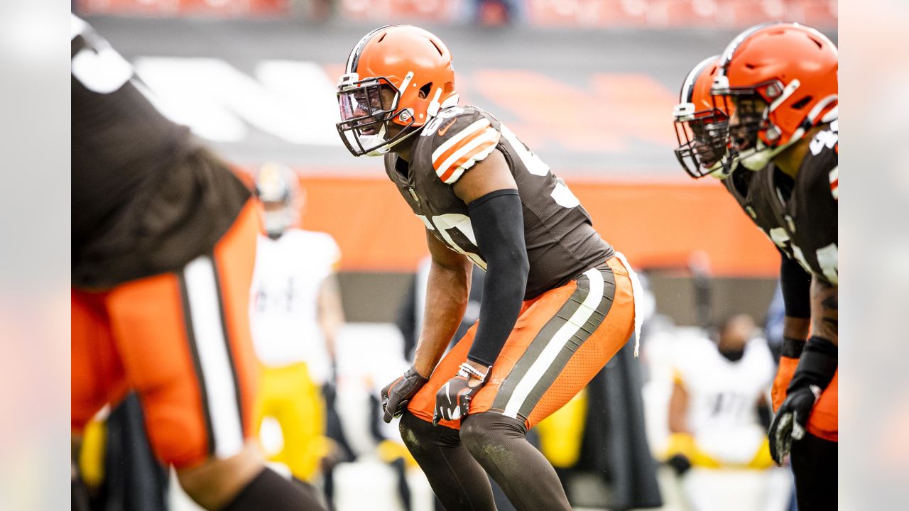 Jacob Phillips Cleveland Browns Game-Used #50 White Jersey vs. Pittsburgh  Steelers on January 3 2022