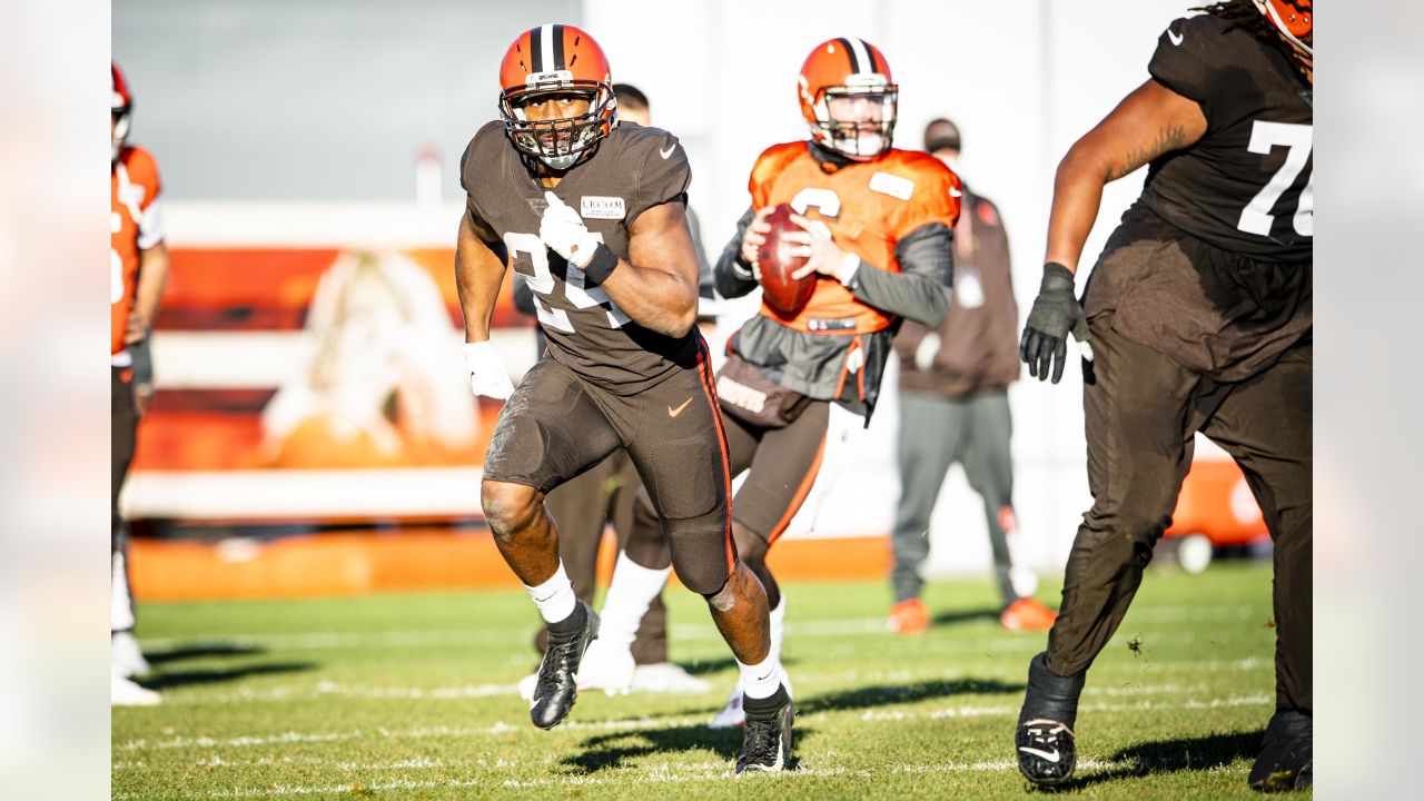 Browns ready for a healed up Eagles offense