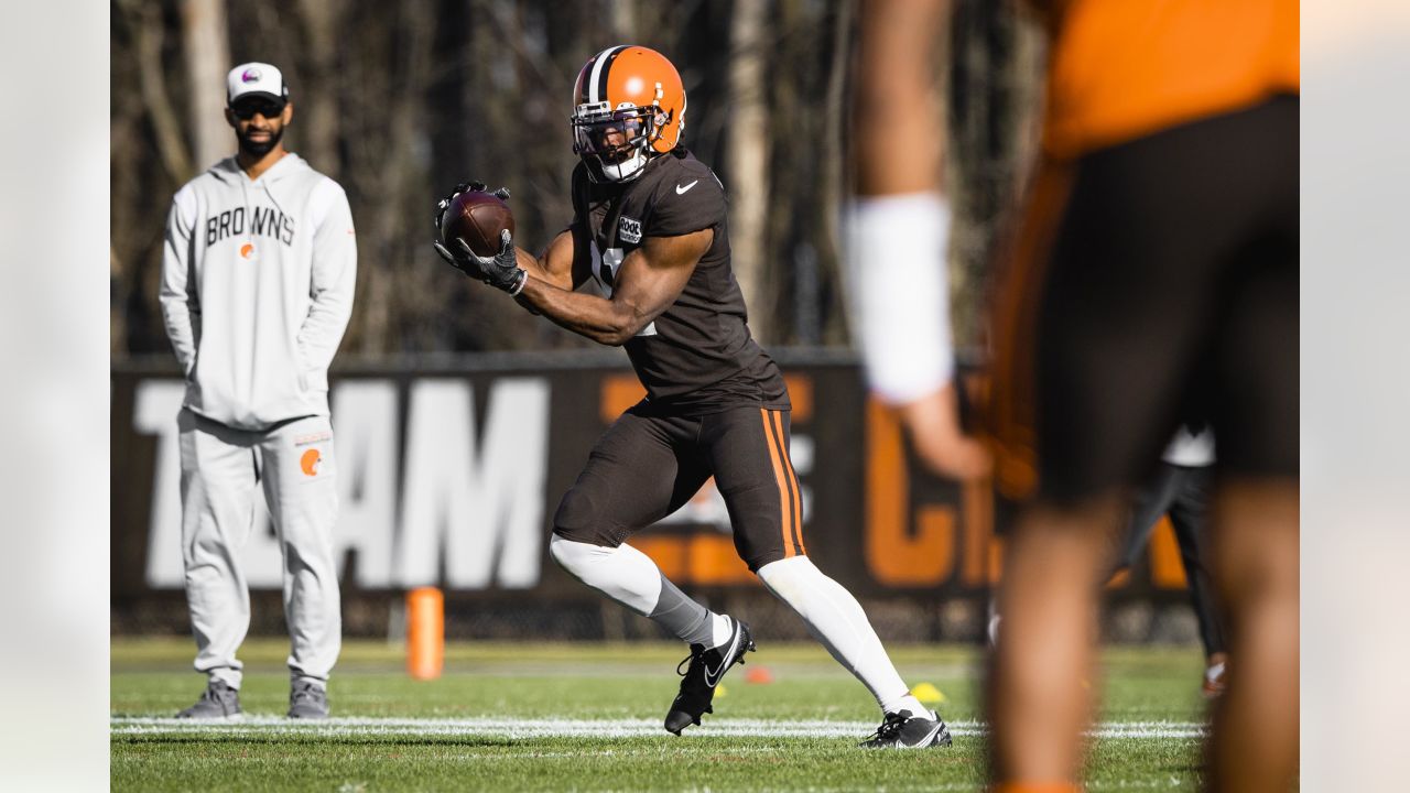 Browns CB Newsome II out against Buccaneers with concussion - The San Diego  Union-Tribune