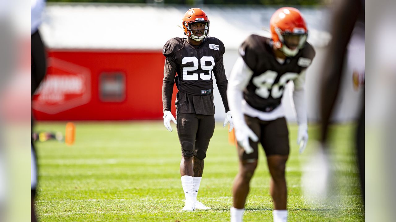 Browns say: Don't mess with Devaroe Lawrence 