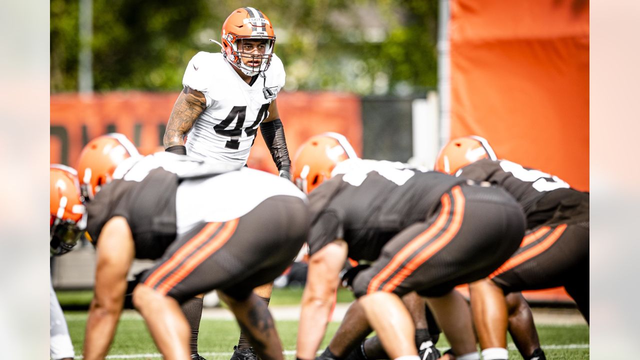 Cleveland Browns on X: #10DaysofGiving Day 3️⃣: Today @Danny_Shelton55  helped us surprise YYFFA, a 13-14 year old flag football team, with news  that they're representing us at the NFL Flag Championships! #give10