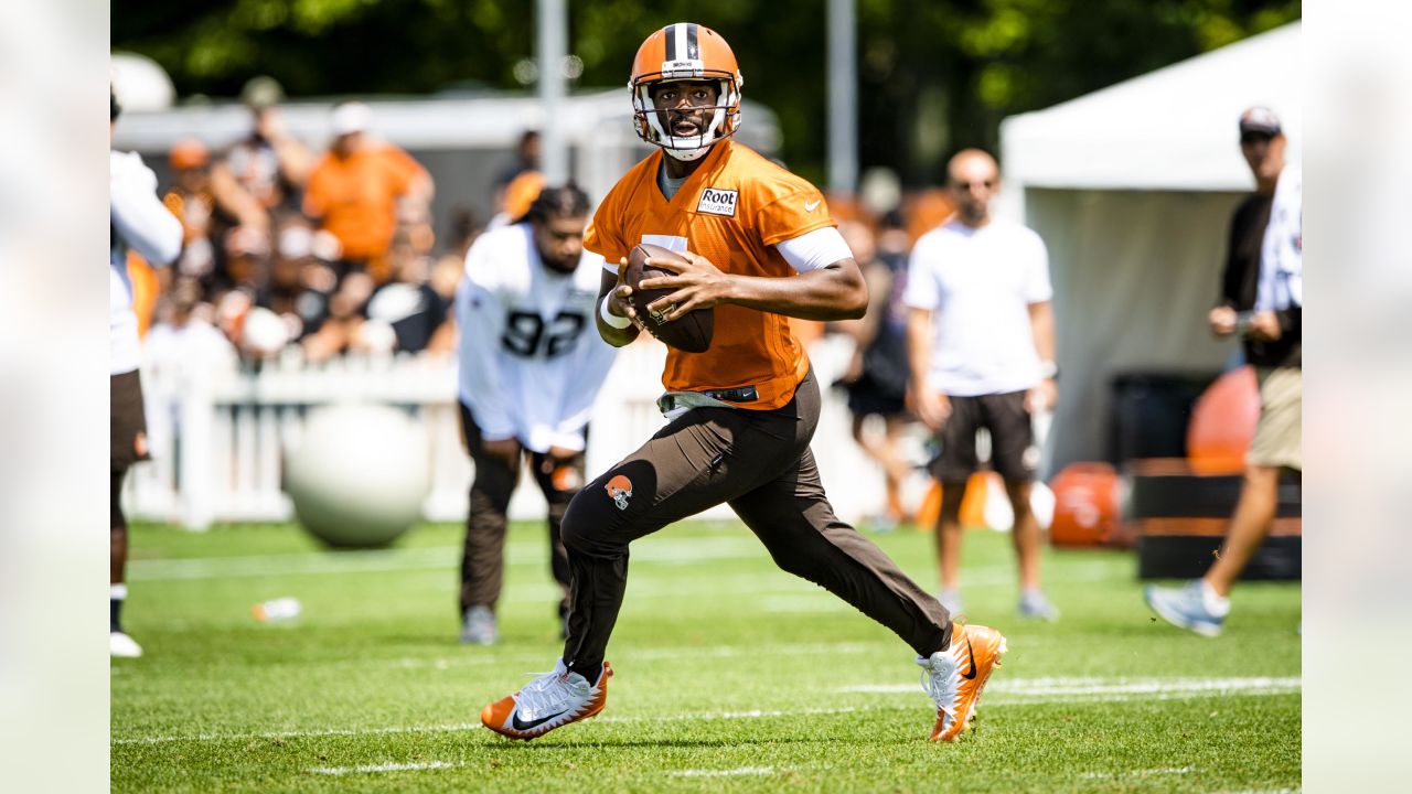 Browns Rookie T Dawand Jones Reports To Training Camp 'At A Good Weight'  After Offseason Struggles - Steelers Depot