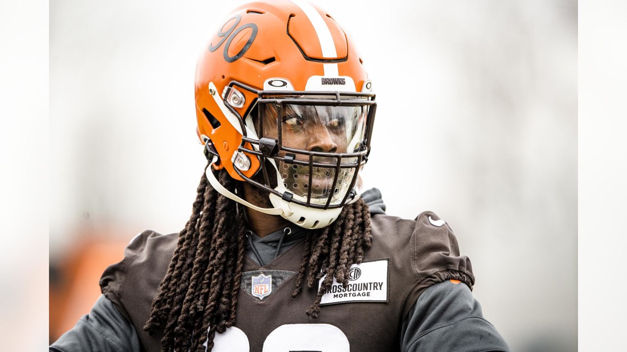 Former Browns nickel/safety M.J. Stewart agrees to extension with