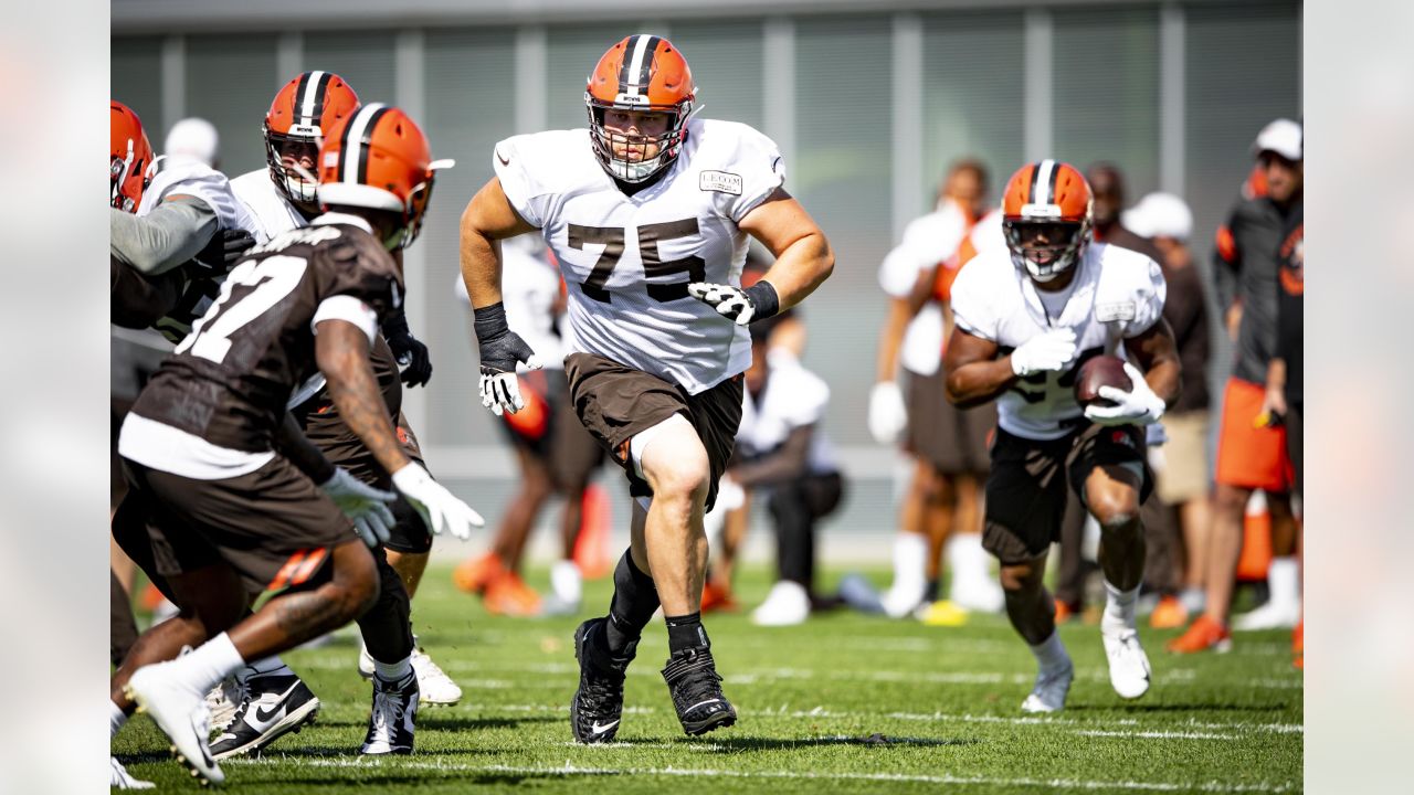 File:Joel Bitonio (30418299978).jpg - Wikipedia