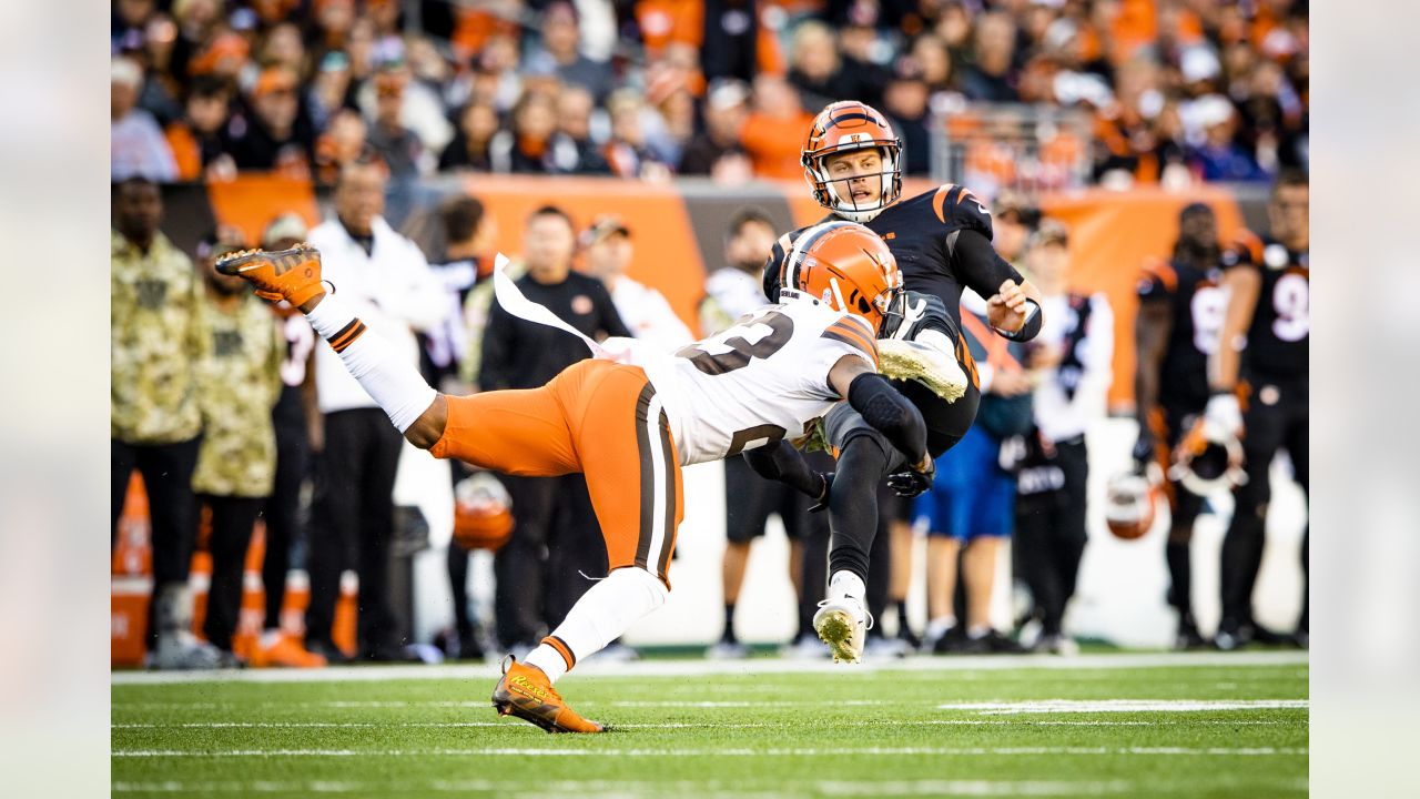 Cleveland Browns safety Richard LeCounte III (39) after an NFL football  game against the Minnesota Vikings, Sunday, Oct. 3, 2021 in Minneapolis.  Cleveland won 14-7. (AP Photo/Stacy Bengs Stock Photo - Alamy