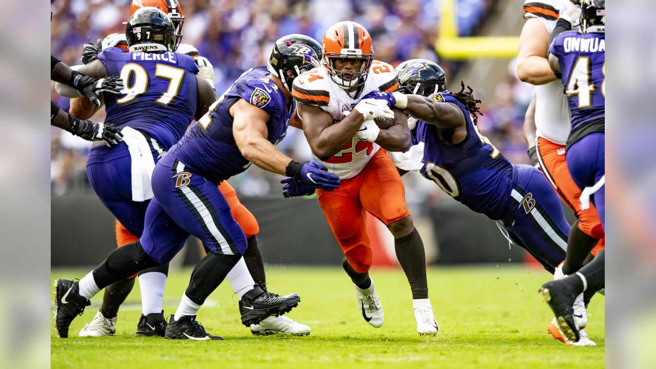 Mayfield and Chubb combine to carry Browns past Ravens 40-25 