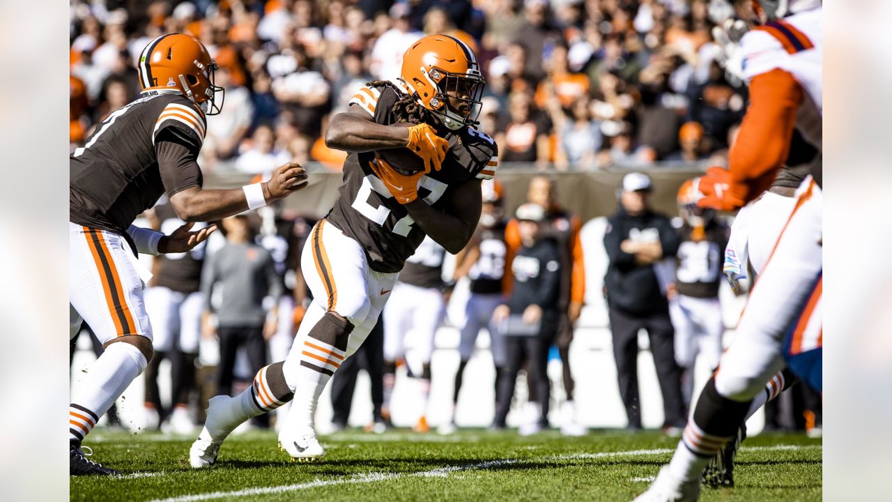 New England Patriots look to slow Cleveland Browns' running game