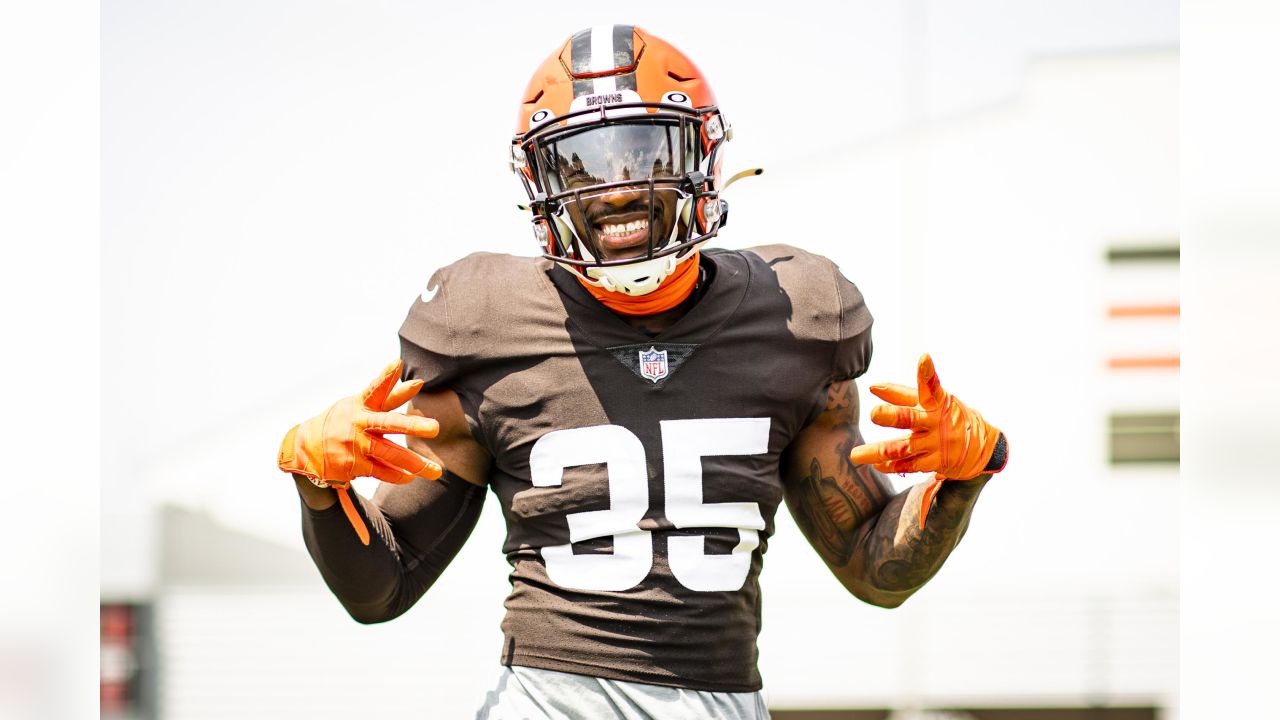 Browns' Mack Wilson discusses year of adversity, drive to bounce back