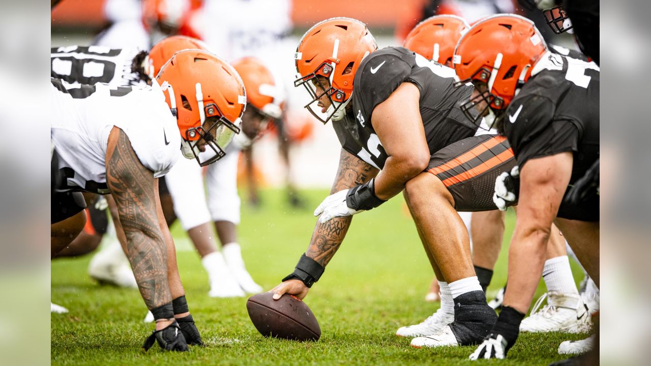 Browns C Nick Harris works towards filling big shoes JC Tretter left behind