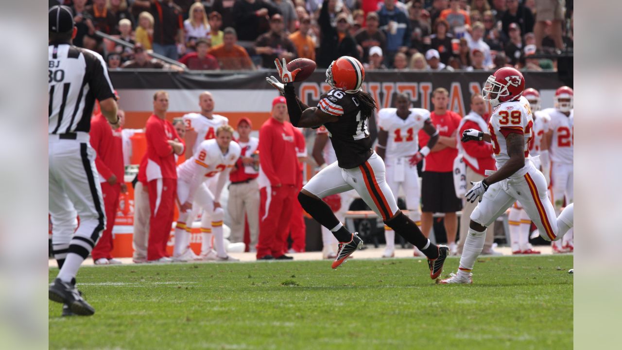 Josh Cribbs, Webster Slaughter named to 2020 class of Browns Legends