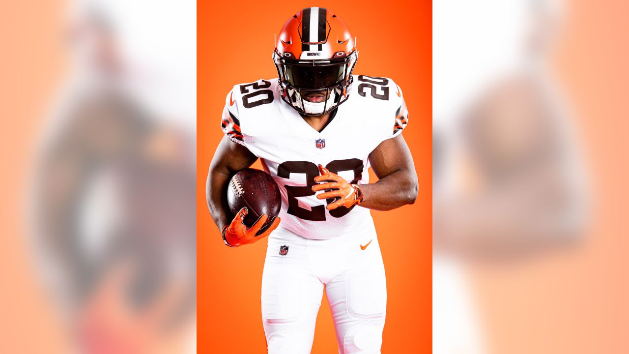 Photos:: Cleveland Browns new uniforms - Los Angeles Times