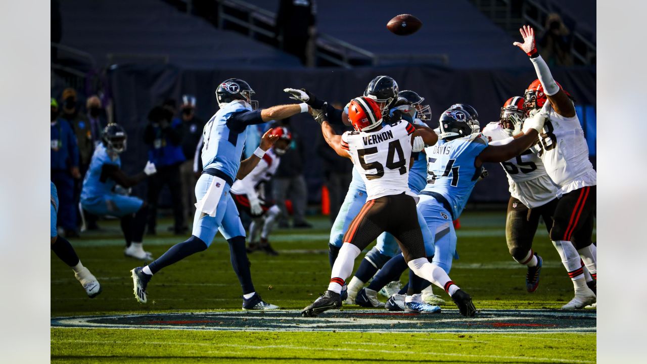 Browns vs. Titans Final Score: Cleveland's historic first-half leads to  41-35 victory over Titans - Dawgs By Nature