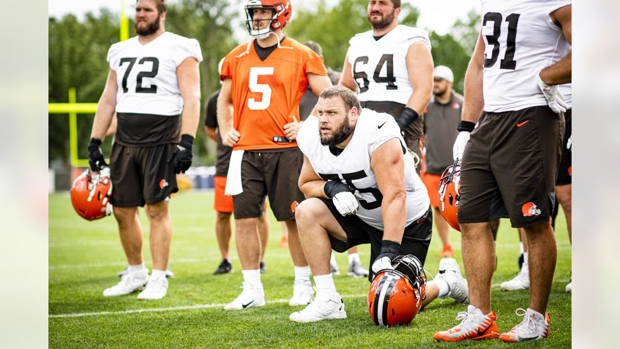 Browns G Joel Bitonio on seeing Kareem Hunt in action: 'I'm