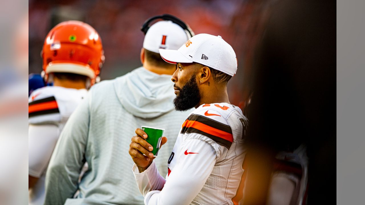 Cleveland Browns running back Dontrell Hilliard returns a kickoff during an  NFL preseason football game against the Washington Redskins, Thursday, Aug.  8, 2019, in Cleveland. Cleveland won 30-10. (AP Photo/David Richard Stock