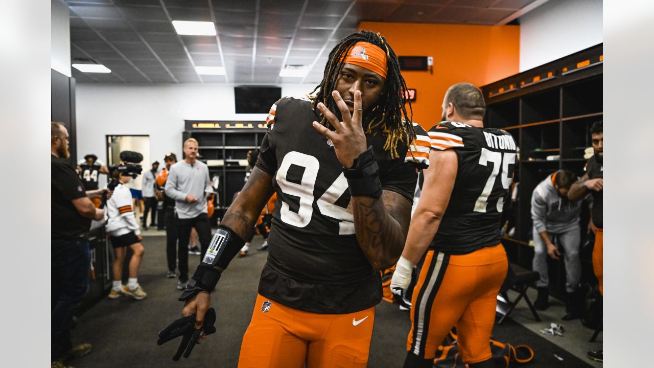 News & Notes: Browns gush over James Hudson III's mammoth block on 2-point  conversion