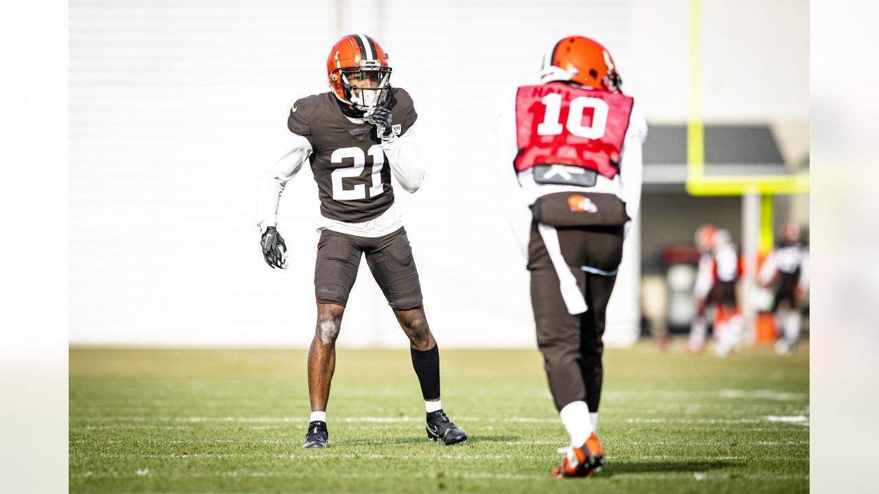 OBJ questionable, Clowney back as Browns ready for Kansas City