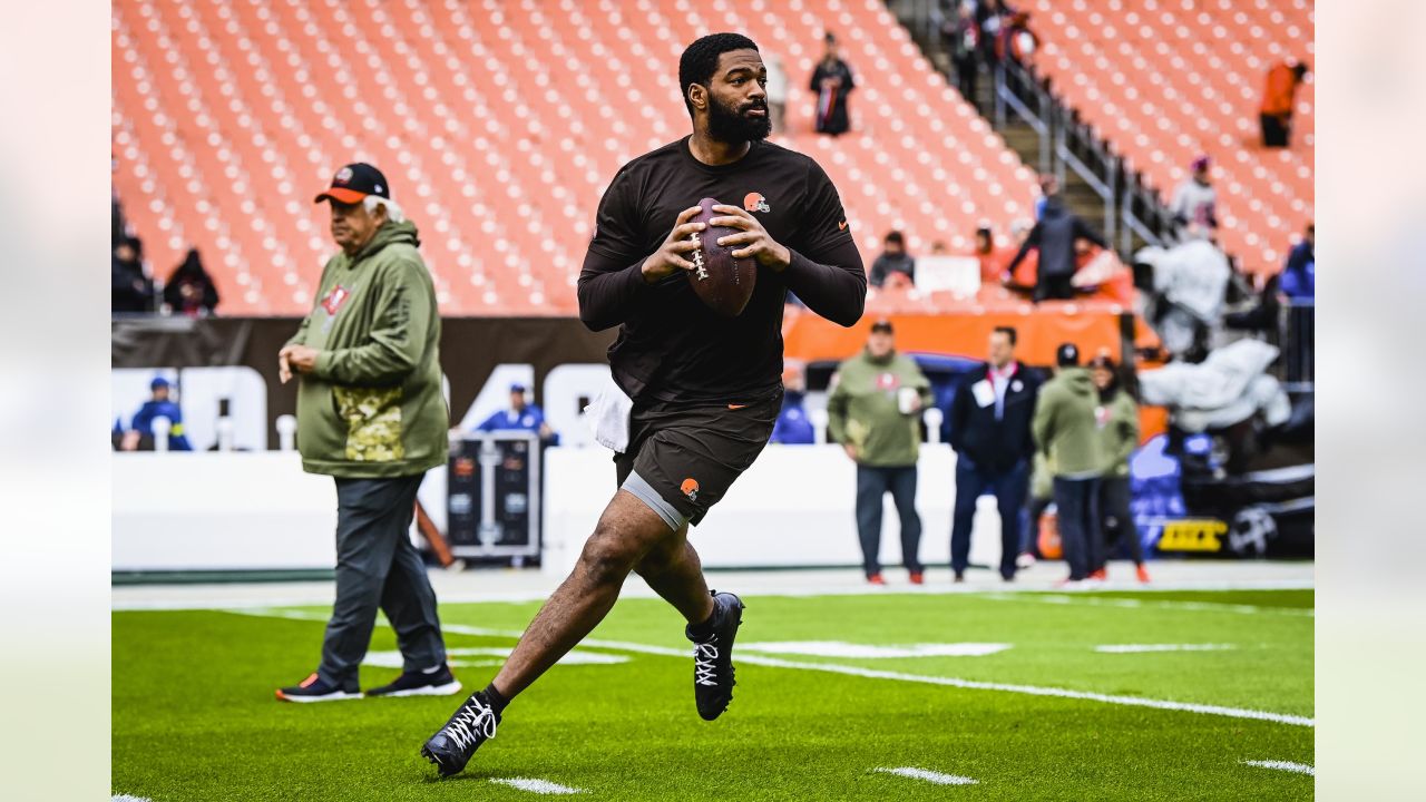 Photos: Week 12 - Buccaneers at Browns Pregame