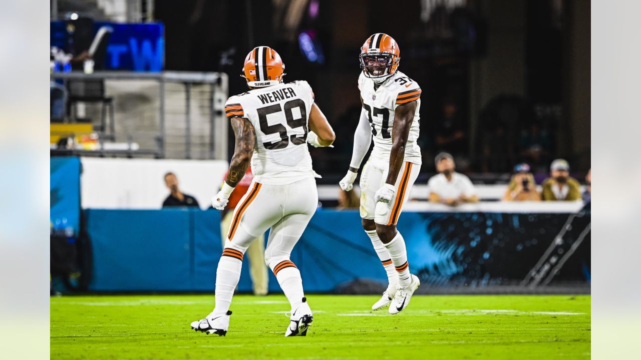 Browns-Jaguars Final Score: Rookies thrive as Cleveland wins first  preseason game 24-13 - Dawgs By Nature