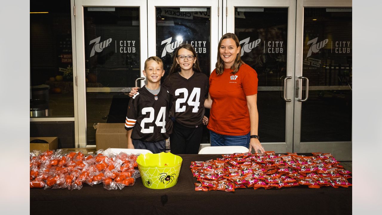 Browns Barking Backers Howl-O-Ween