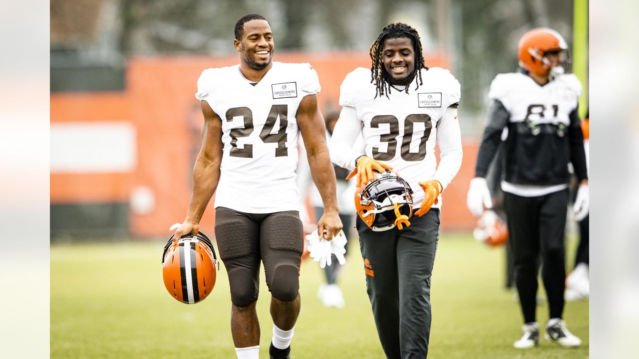 Browns RB Nick Chubb finalist for FedEx Ground Player of the Year award