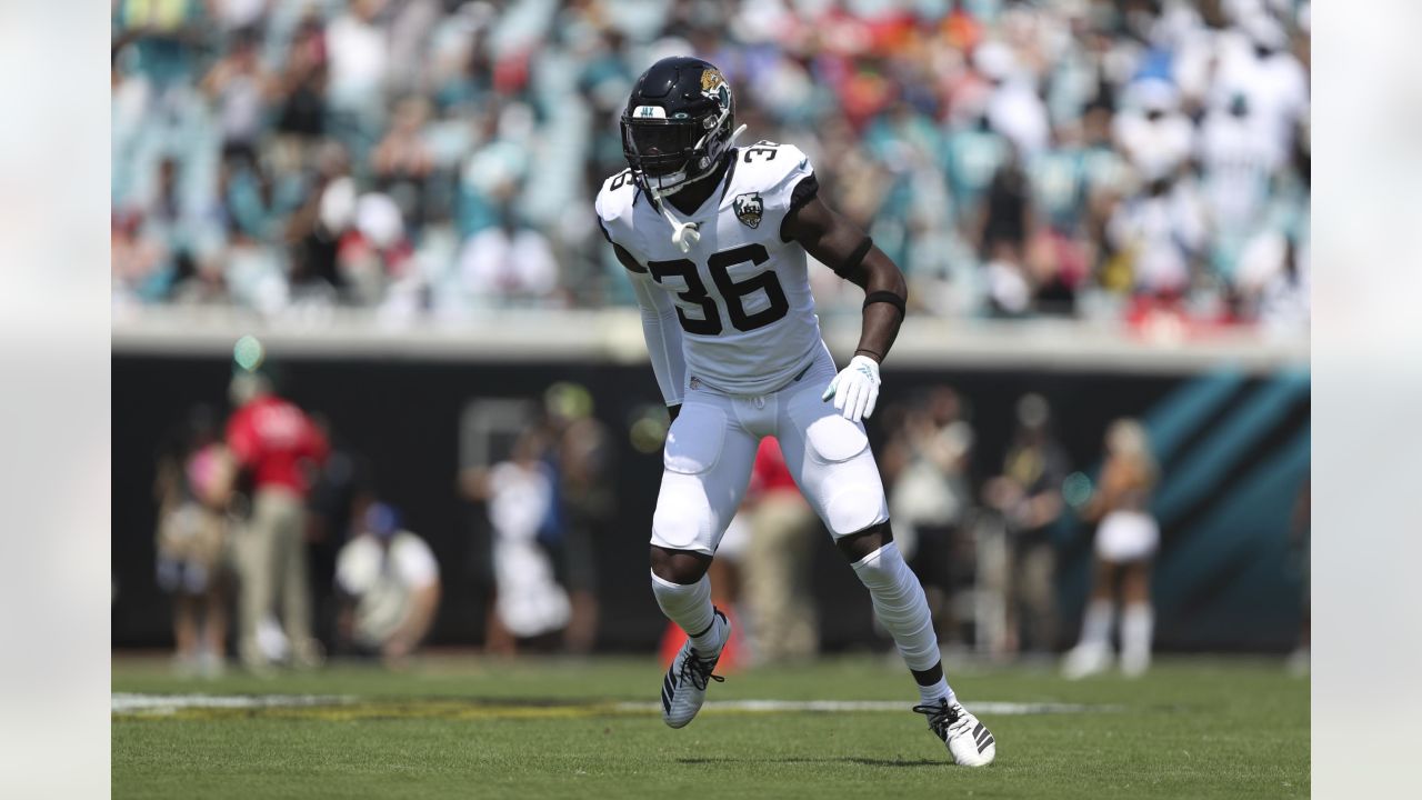 Cleveland Browns safety Ronnie Harrison Jr. (33) walks on the sideline  during an NFL football game against the Cincinnati Bengals, Monday, Oct.  31, 2022, in Cleveland. (AP Photo/Kirk Irwin Stock Photo - Alamy