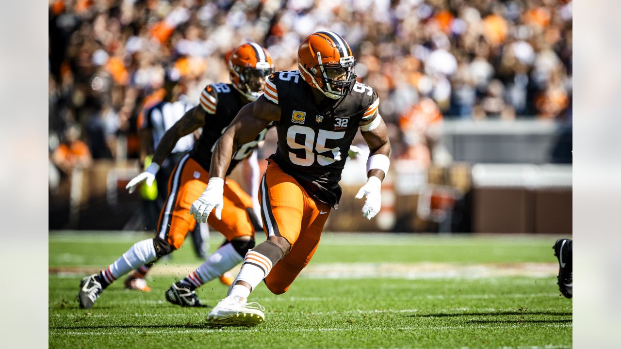 Kareem Hunt of the Cleveland Browns carries the ball during the