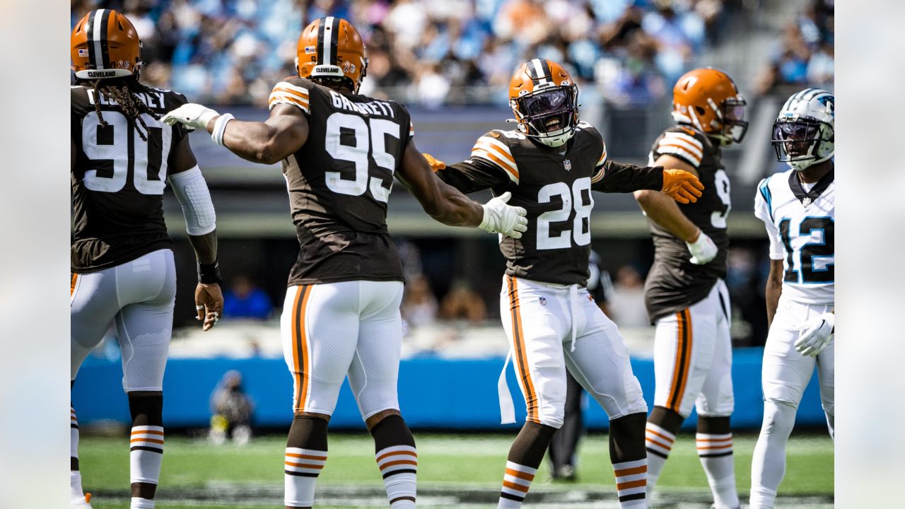 August 21, 2017: Cleveland Browns Mascot ''CHOMPS'' performs during the NFL  football game between the New York Giants and the Cleveland Browns at First  Energy Stadium in Cleveland, Ohio. JP Waldron/Cal Sport