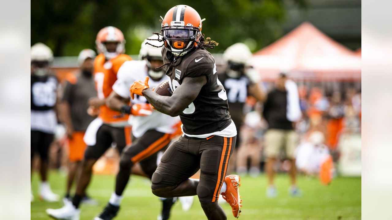 Browns make flurry of moves ahead of training camp opening