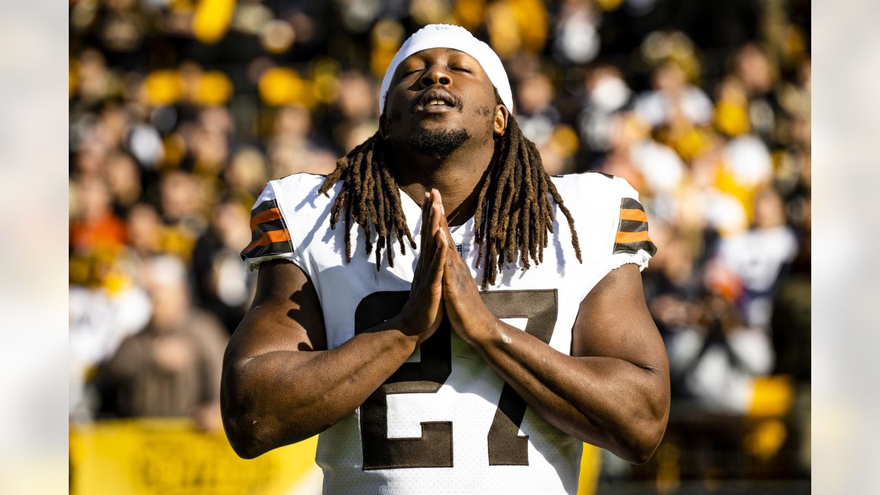 Ravens Rival Browns Sign RB Kareem Hunt to Replace Injured Nick Chubb -  Sports Illustrated Baltimore Ravens News, Analysis and More