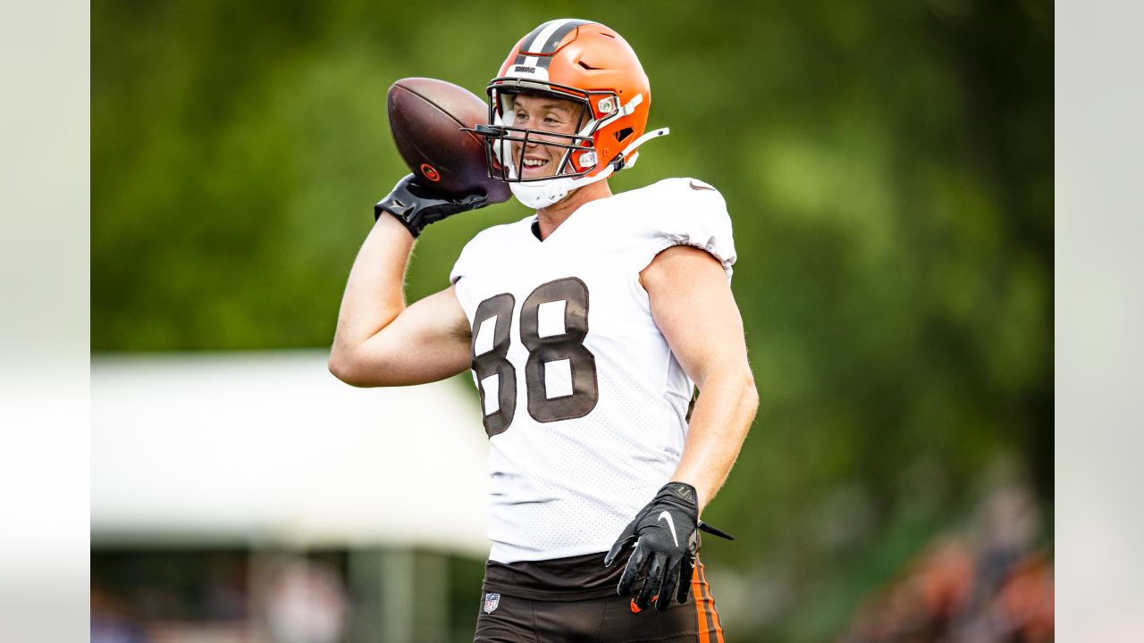 Watch Browns WR Rashard Higgins fumble a ball out of the end zone