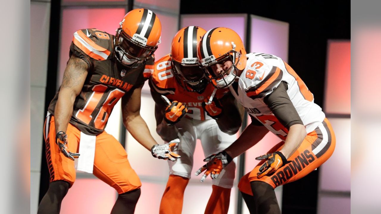 Browns fans, rejoice, the orange pants are back