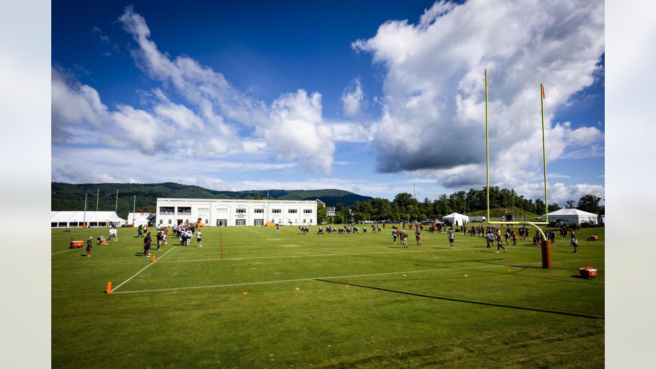 Dalvin Tomlinson 'in heaven' with D-Line competition, enjoying bonding  experiences at The Greenbrier