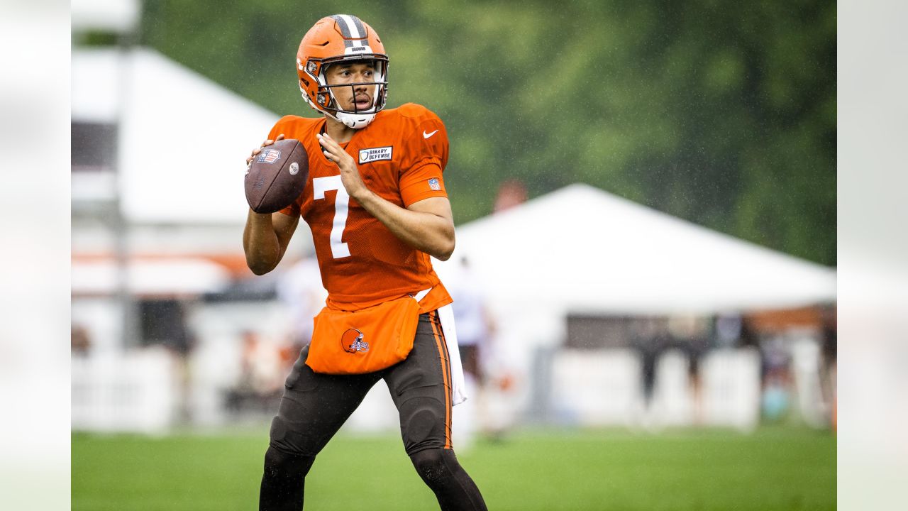 NEW: Browns waive QB Kellen Mond, DE Chuck Wiley