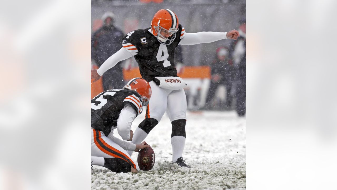 Cleveland Browns move closer to 2007 playoffs on snowy win over Buffalo: 10  wins in 10 days 