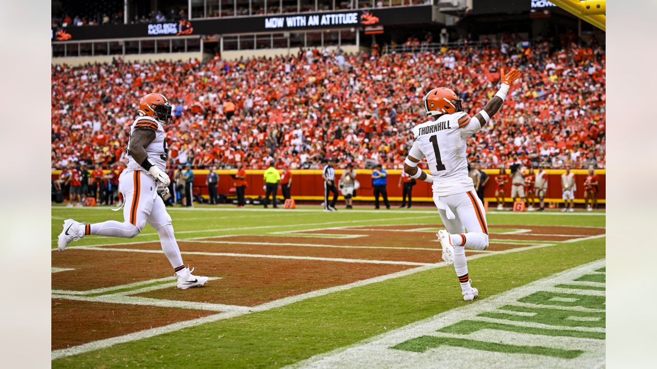 Browns to close out preseason against Eagles, Chiefs - Axios Cleveland