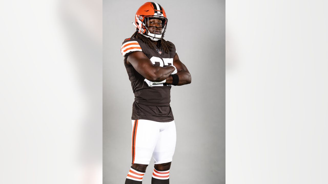 Ravens Rival Browns Sign RB Kareem Hunt to Replace Injured Nick Chubb -  Sports Illustrated Baltimore Ravens News, Analysis and More