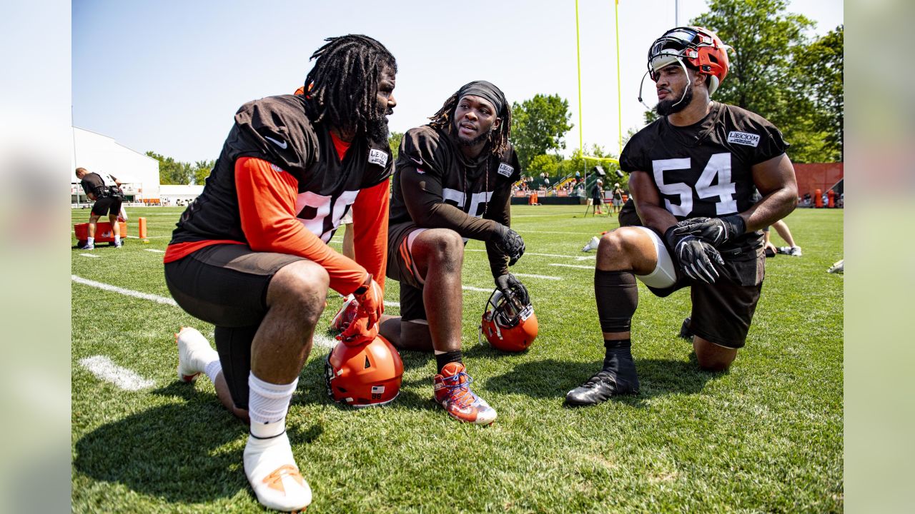 Cleveland Browns fans return to training camp for 1st time since 2019