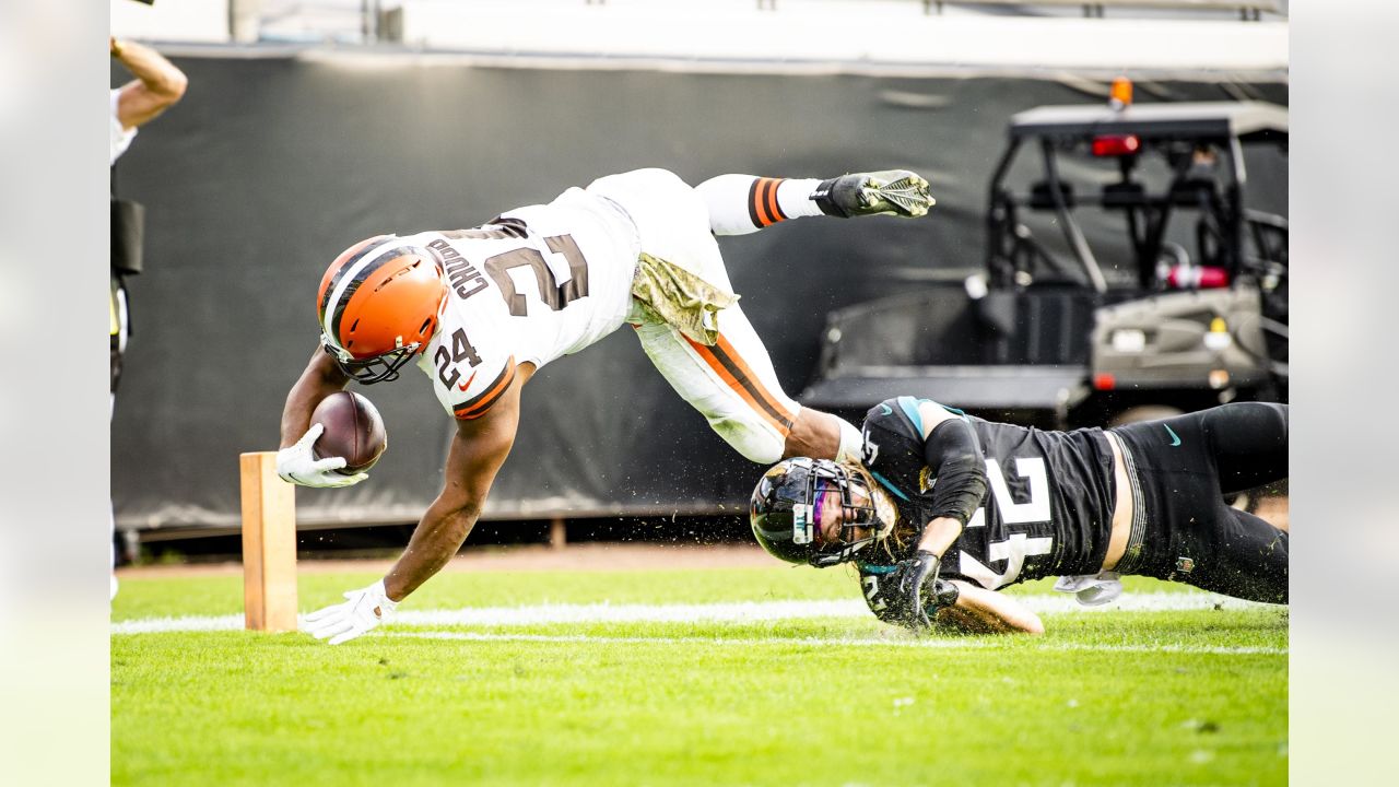 Browns' Sione Takitaki tests positive for COVID-19; will sit out Jaguars  game along with Myles Garrett and Denzel Ward 