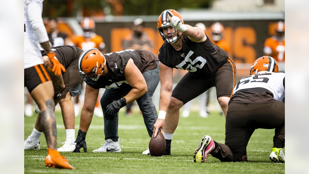 Which Browns offensive tackle is standing out in training camp? 