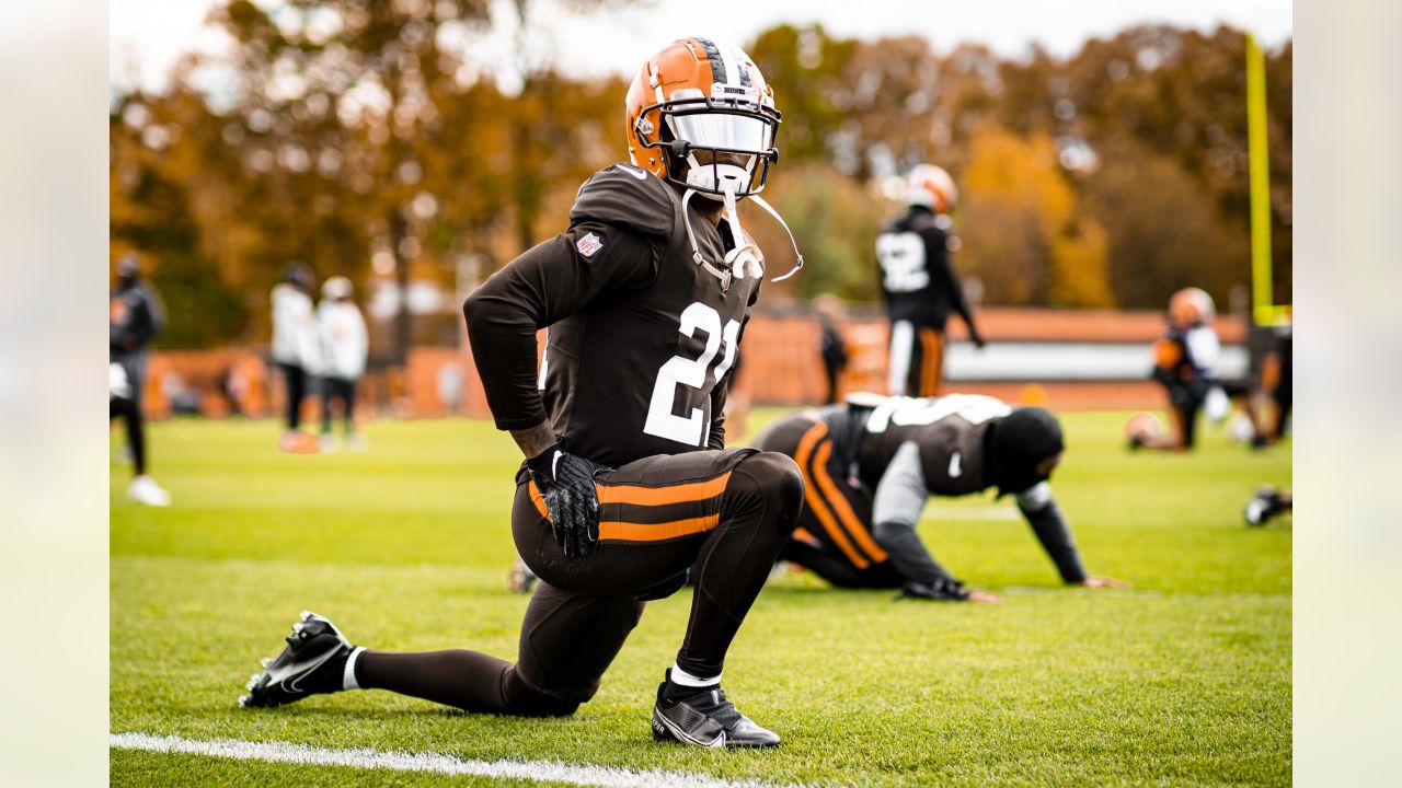 Impressive offense keys Browns' victory over rival Bengals