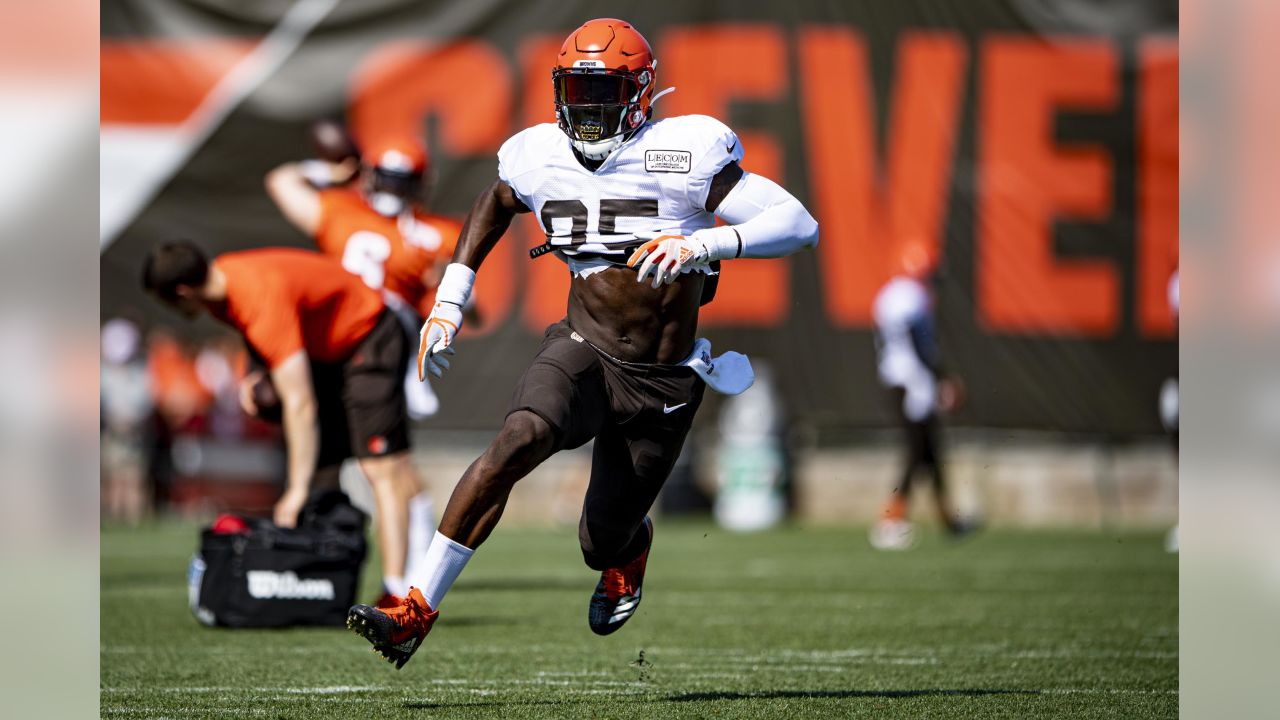 Nick Chubb: Browns' Healthy O-Line Ready for AFC 'Blood Bath'