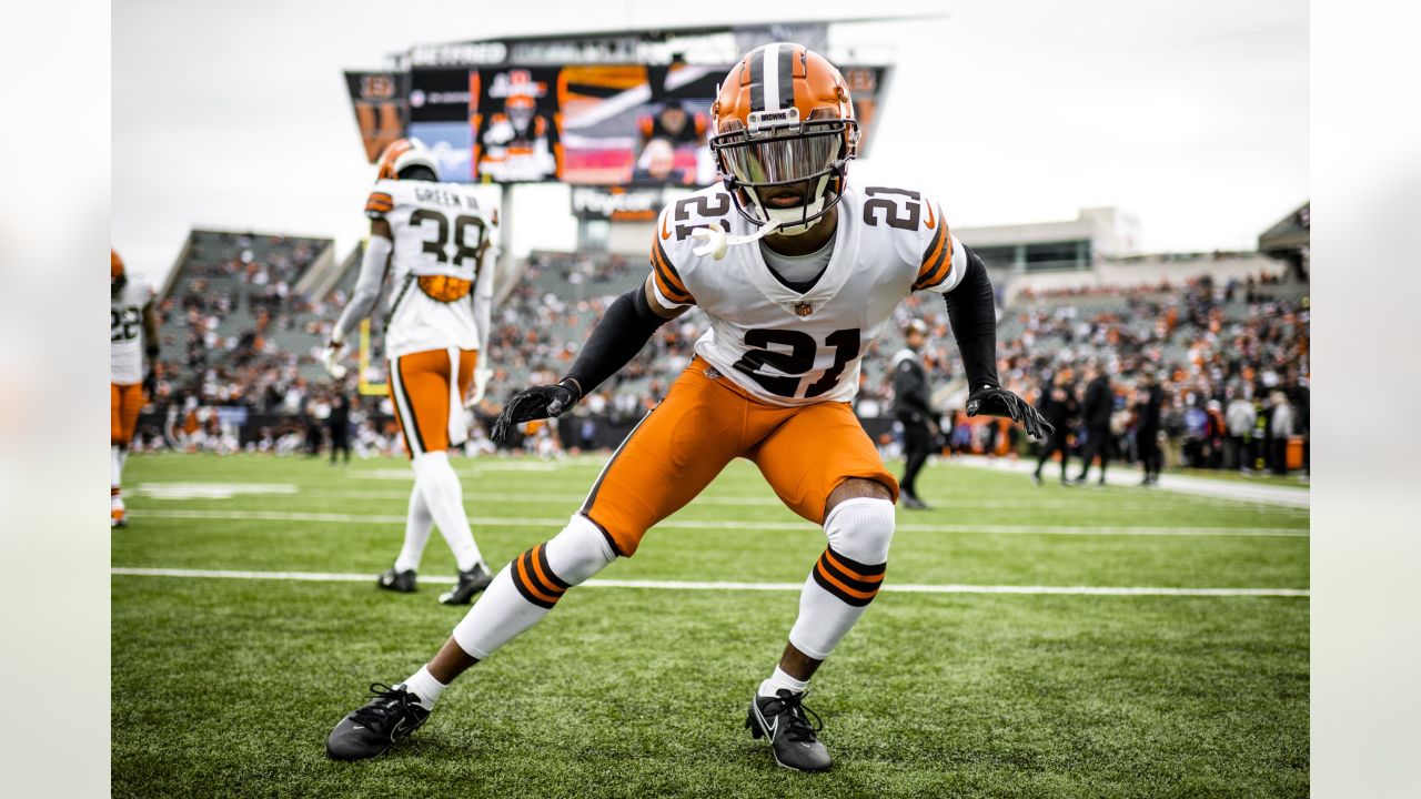 Cleveland Browns cornerback Denzel Ward, 2022-2023 season 