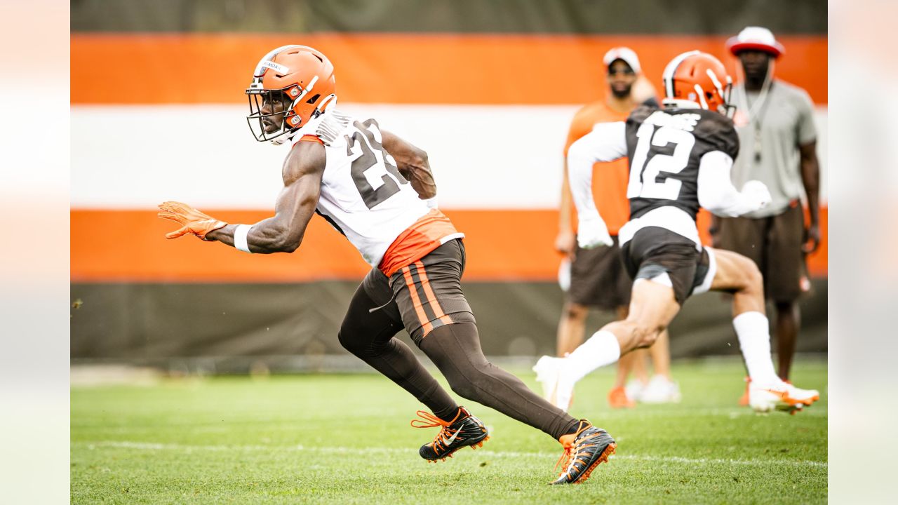 John Johnson III Browns GU Orange Gloves vs Baltimore Ravens on