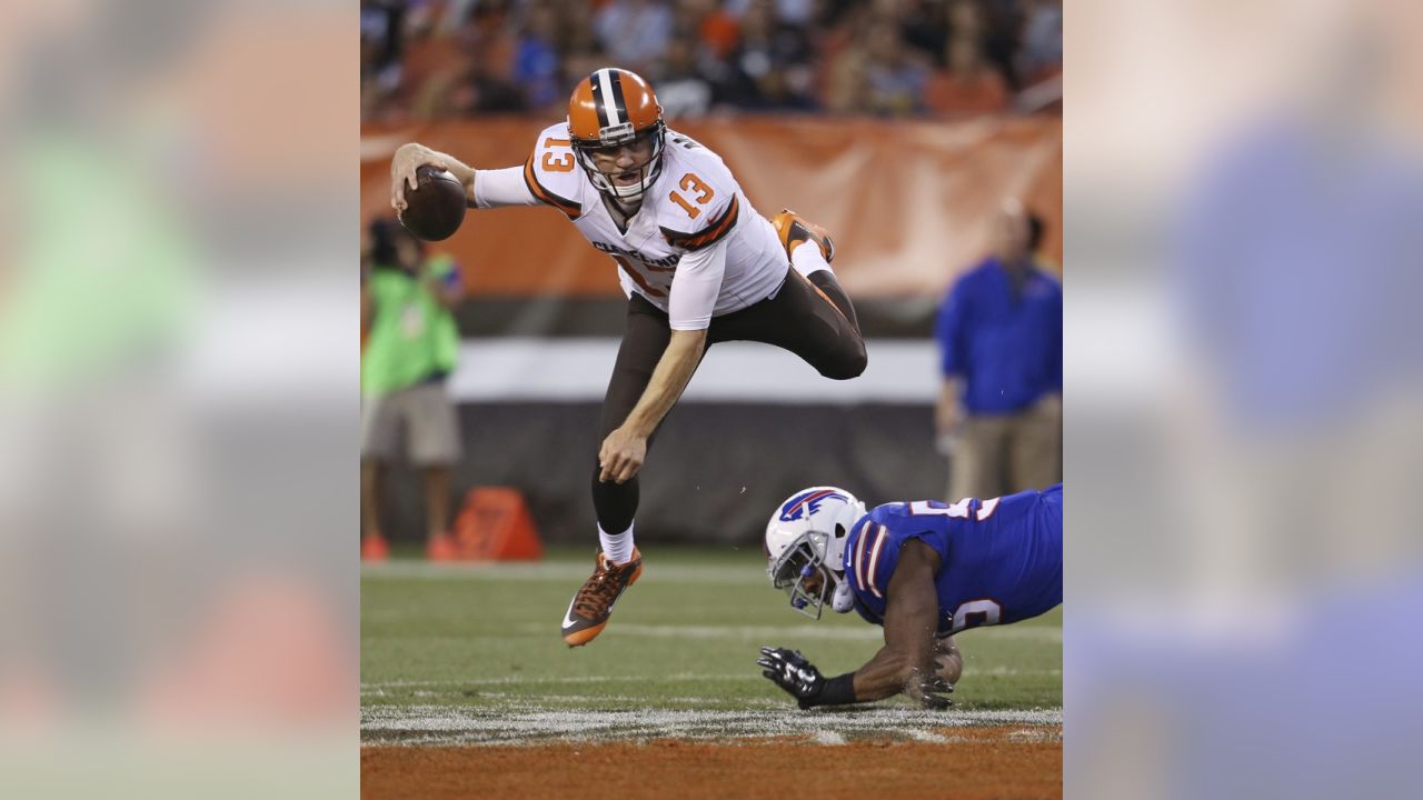 Cleveland Browns wide receiver Shane Wynn catches a pass during