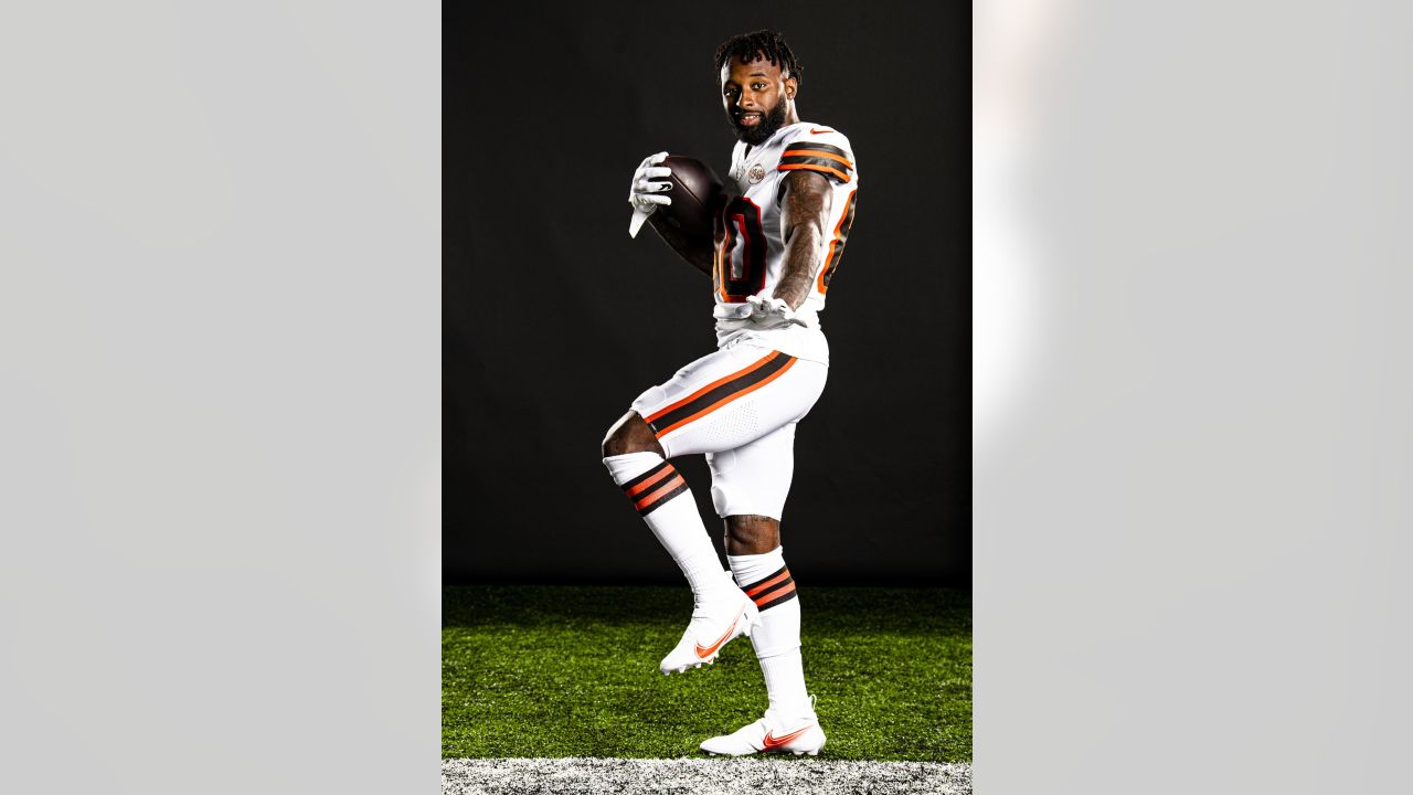 Photos: Browns Unveil New 1946 Uniforms