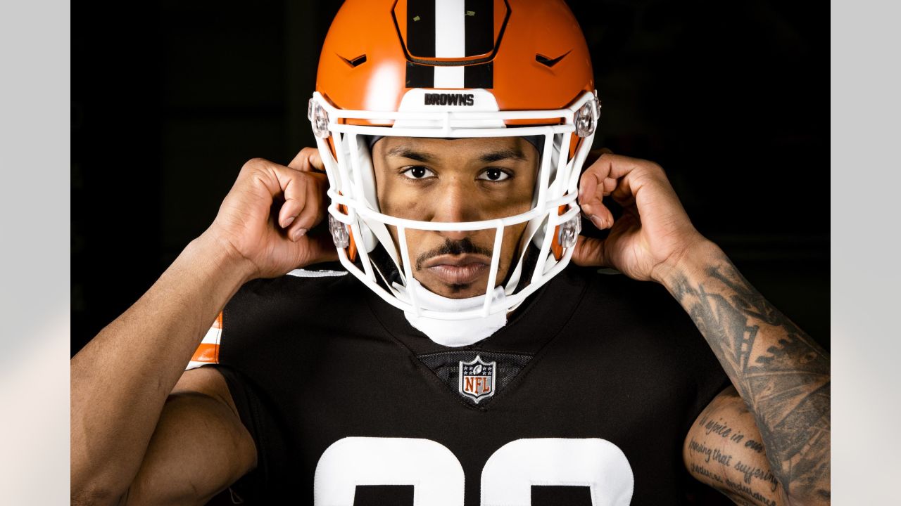 Cleveland Browns Considering Full-Time Switch To White Facemask