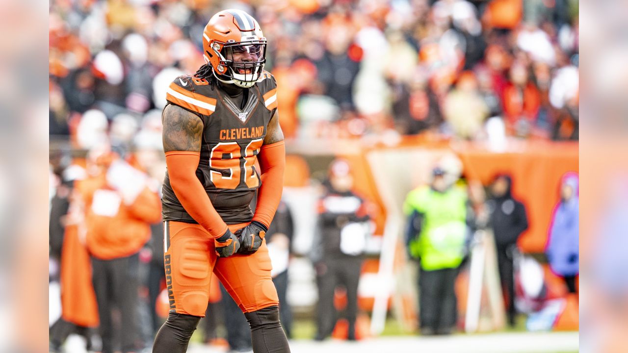 Cleveland Browns take a dig at Chicago Bears new orange helmet