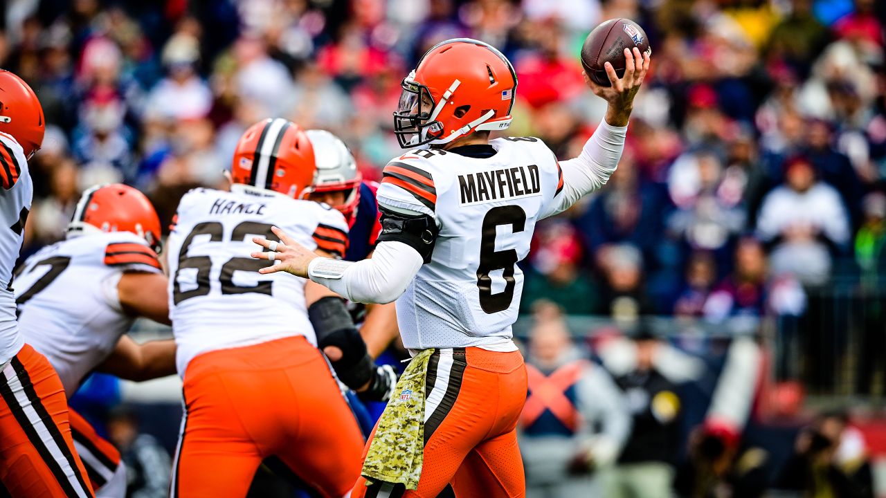 Baker Mayfield leaves with knee injury as Browns get destroyed