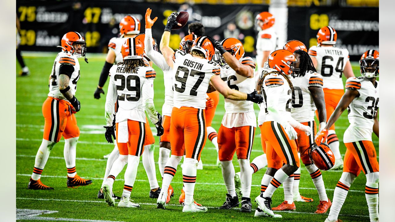 Cleveland Browns overcome history and adversity to win first playoff game  for 25 years