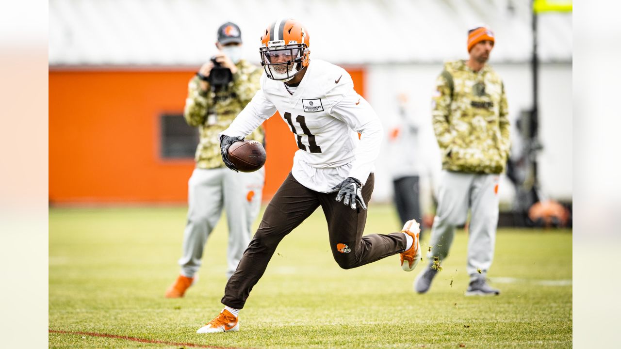 Arlington Now on X: Former Yorktown HS standout M.J. Stewart was one of  NBC's players of the game in the Cleveland Browns' playoff upset of the  Pittsburgh Steelers tonight  / X